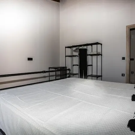 Anemoessa Aria Apartman *